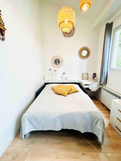 Jolie Mini Maison Lovely Tiny House Vitry-sur-Seine Exteriör bild